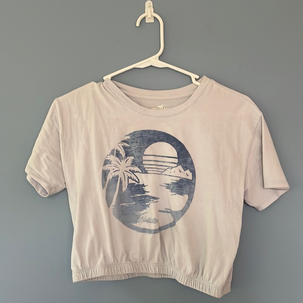 Hollister Cropped Shirt